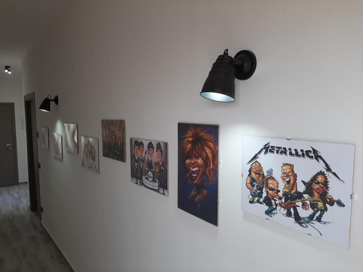 The Home Of Music Stars CTA Exteriör bild