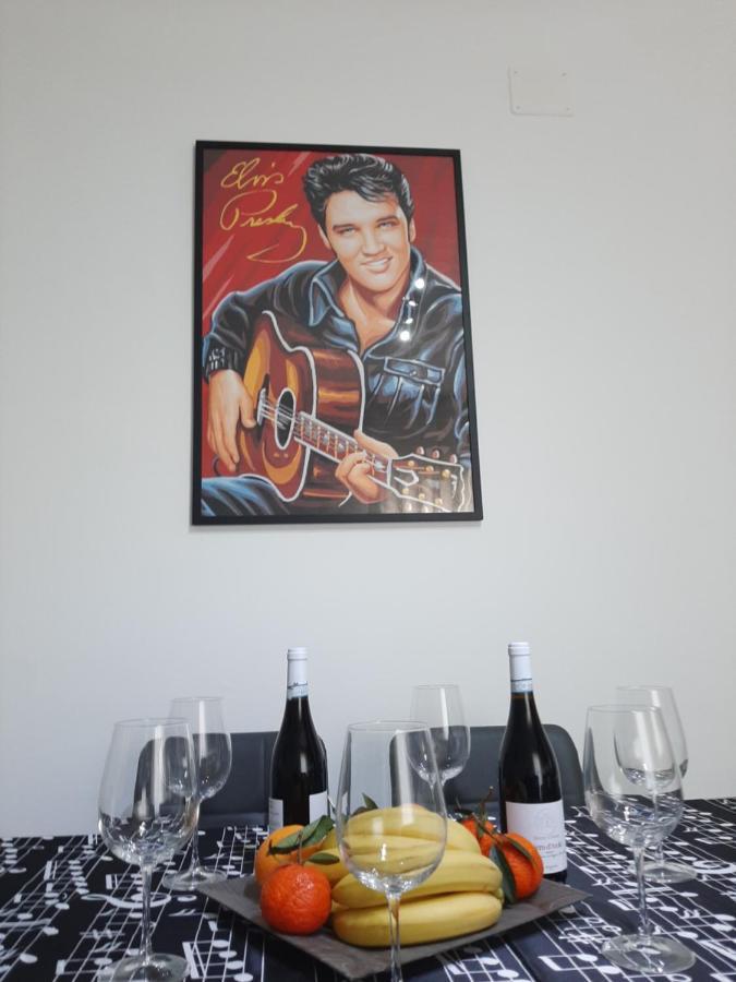 The Home Of Music Stars CTA Exteriör bild
